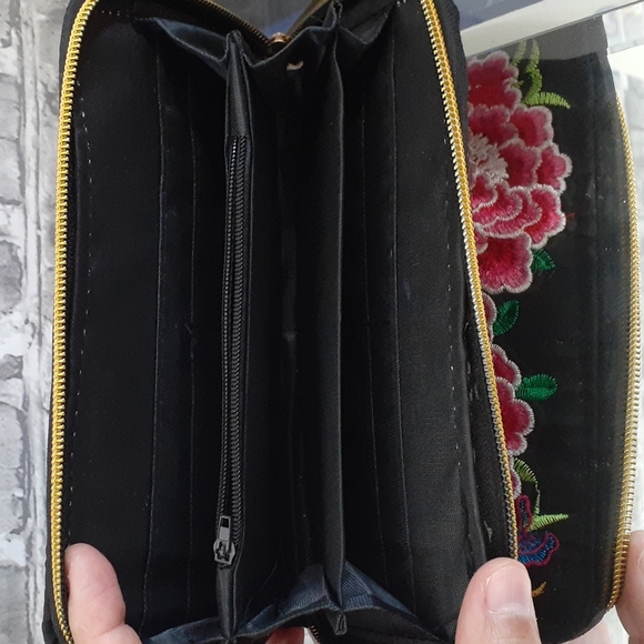 EUC Embroidered Floral Wallet - Picture 4 of 7